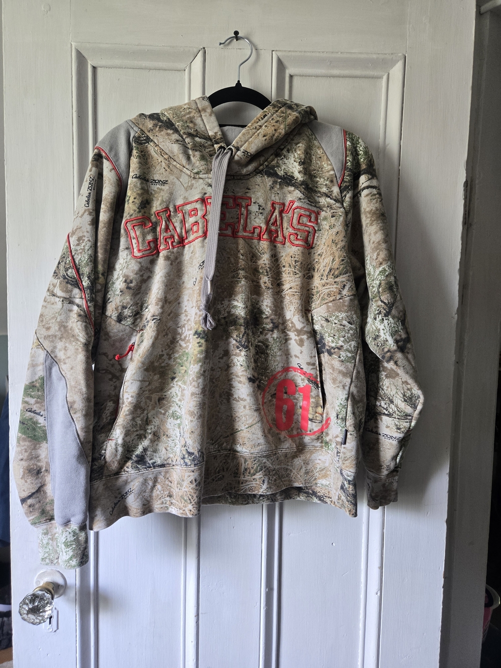 Cabela's Camo Hooded Sweatshirt with Red Embroidery Womens